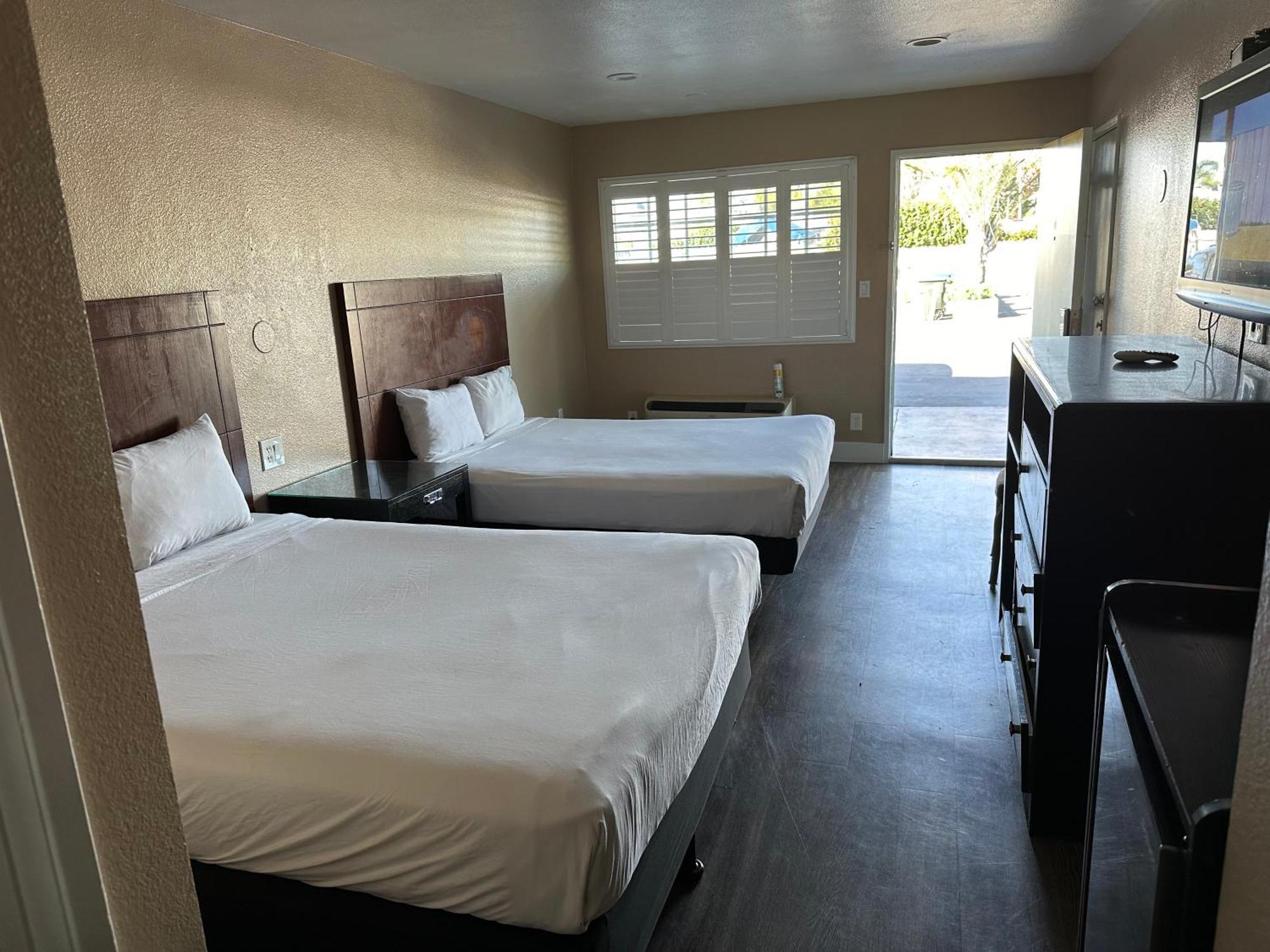 The Dixie Orange County Hotel Stanton Bagian luar foto