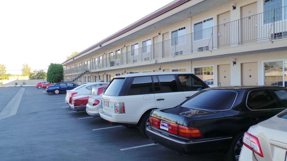 The Dixie Orange County Hotel Stanton Bagian luar foto