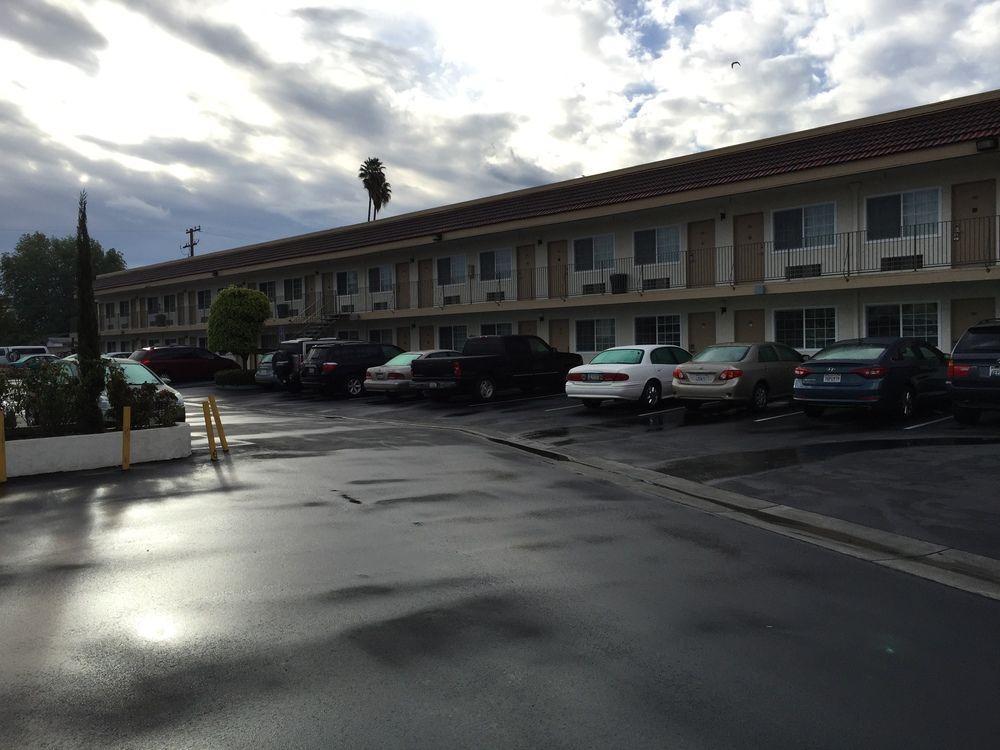 The Dixie Orange County Hotel Stanton Bagian luar foto