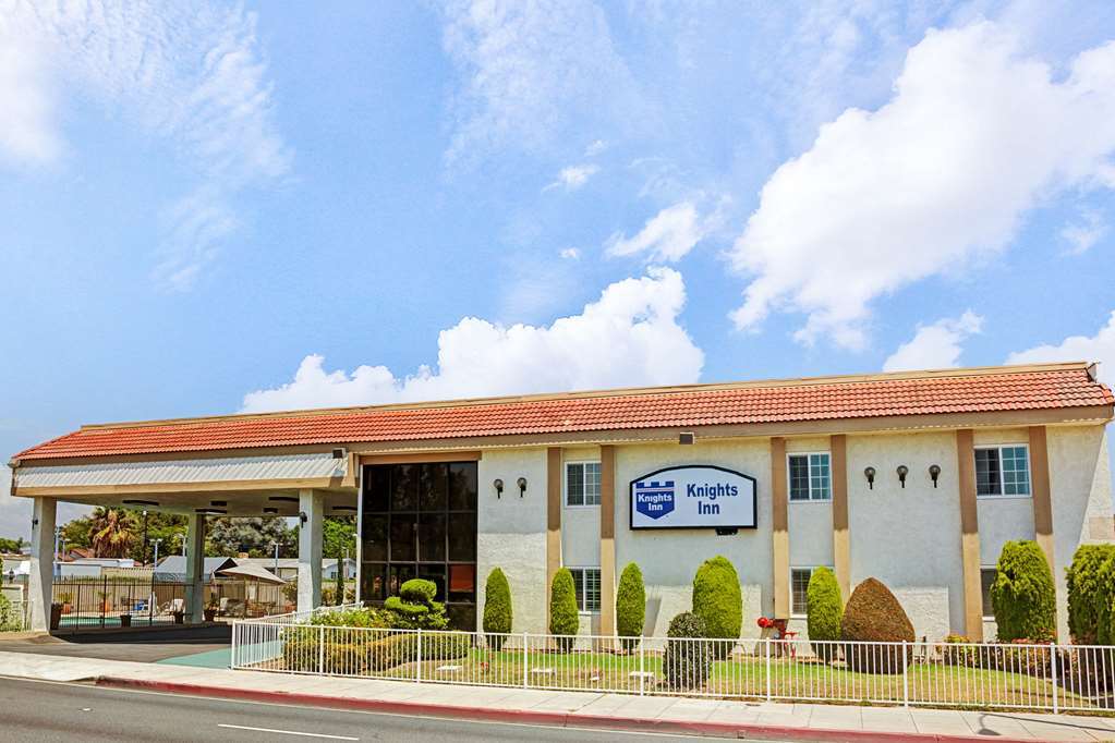 The Dixie Orange County Hotel Stanton Bagian luar foto