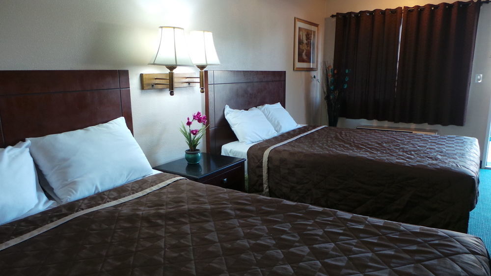 The Dixie Orange County Hotel Stanton Bagian luar foto