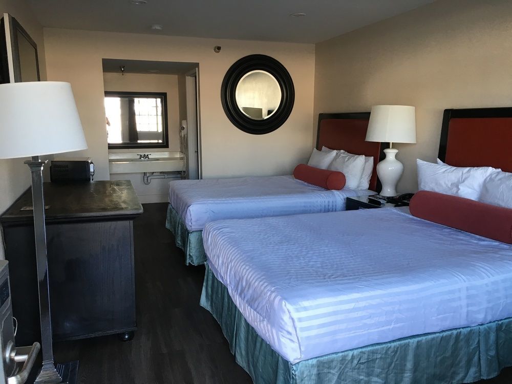 The Dixie Orange County Hotel Stanton Bagian luar foto